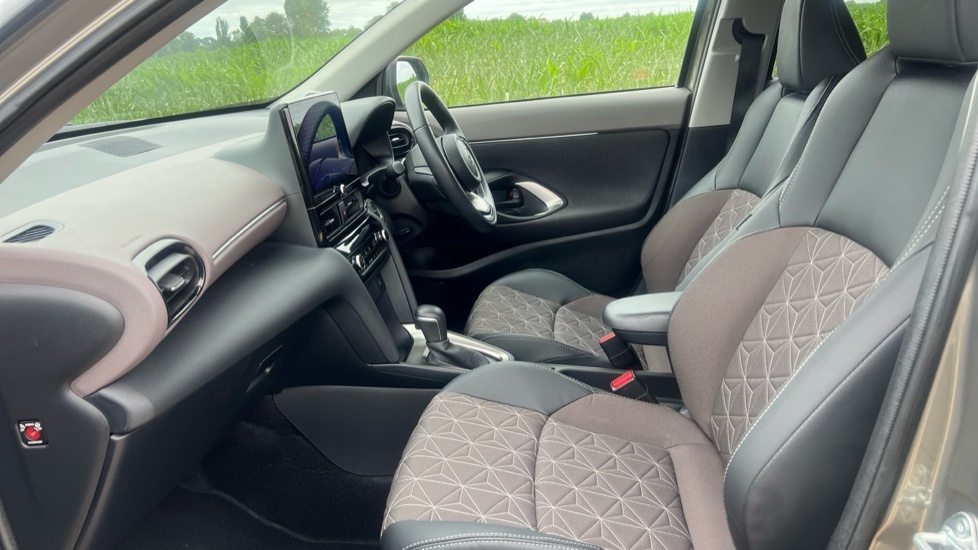 Toyota Yaris Cross 1.5 Vvt-h Excel Suv Hybrid E-cvt Euro 6 Brown #5