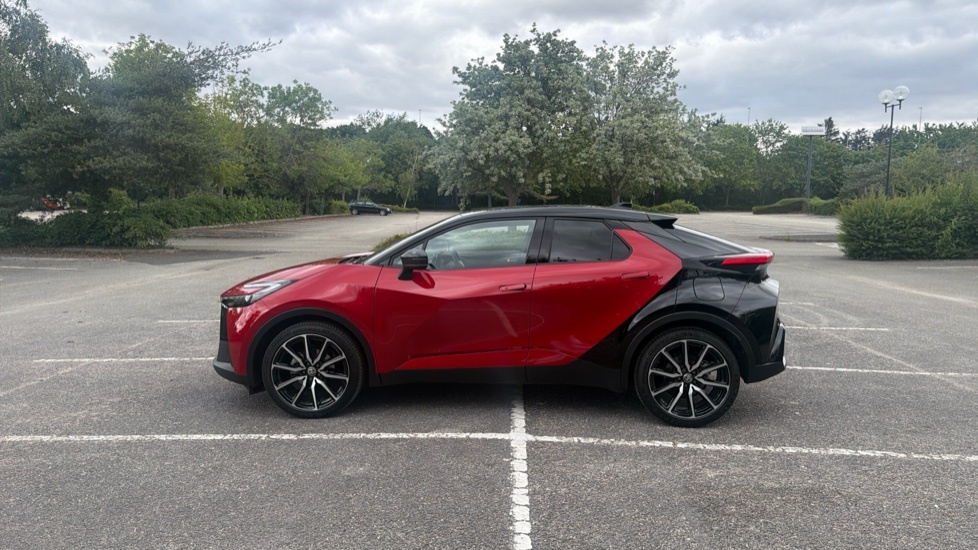 Toyota C-Hr 1.8 Hybrid Design Cvt Black #24