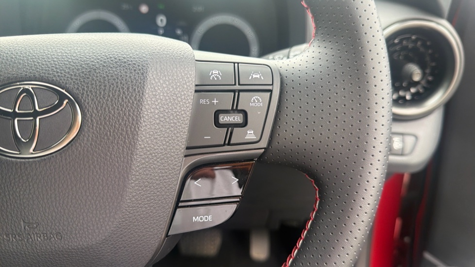 Toyota C-Hr 1.8 Hybrid Design Cvt Black #31