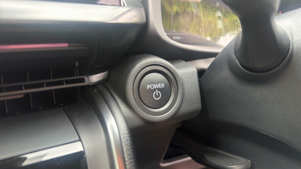 Toyota C-Hr 1.8 Hybrid Design Cvt Black #16