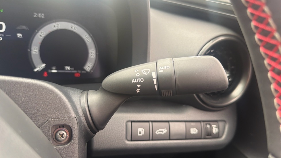 Toyota C-Hr 1.8 Hybrid Design Cvt Black #36