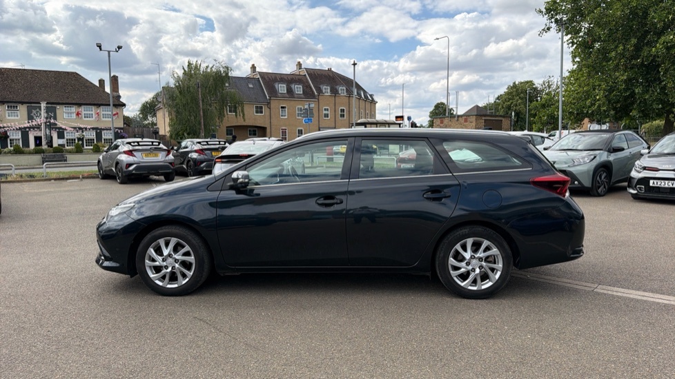 Toyota Auris 1.2 Vvt-i Icon Euro 6 Ss Red #23