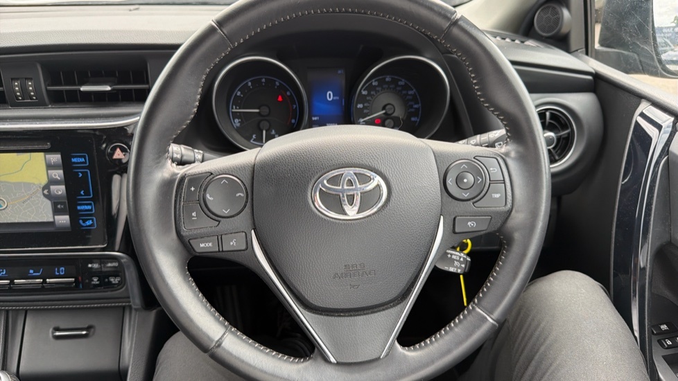 Toyota Auris 1.2 Vvt-i Icon Euro 6 Ss Red #10