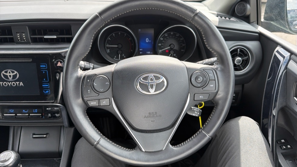 Toyota Auris 1.2 Vvt-i Icon Euro 6 Ss Red #7