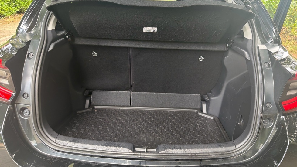 Toyota Yaris 1.5 Hybrid Design Blue #13