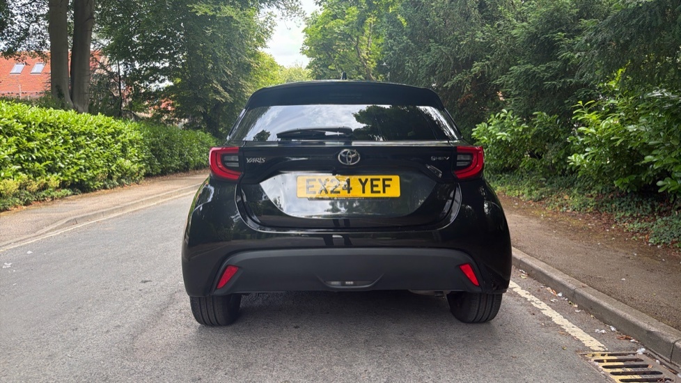 Toyota Yaris 1.5 Hybrid Design Blue #26