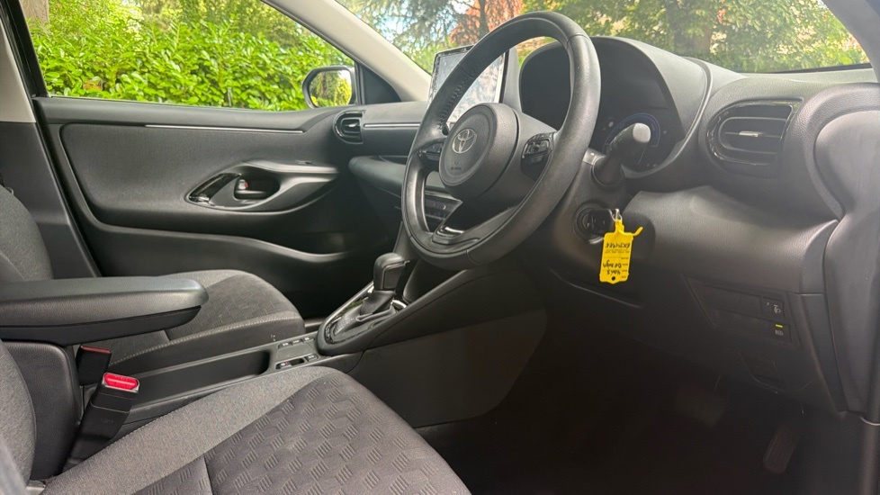Toyota Yaris 1.5 Hybrid Design Blue #12