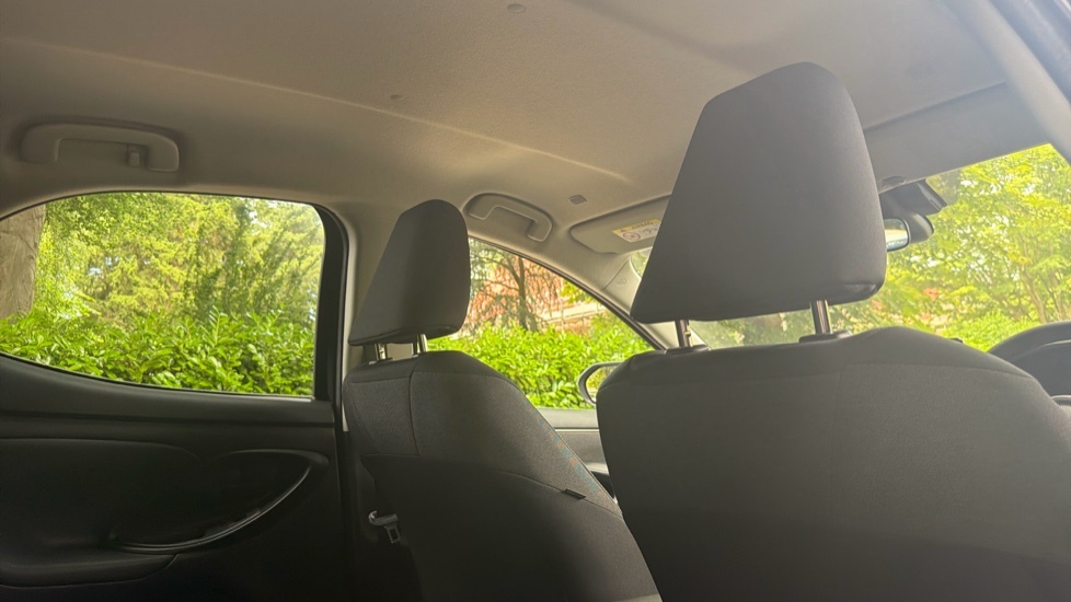Toyota Yaris 1.5 Hybrid Design Blue #19