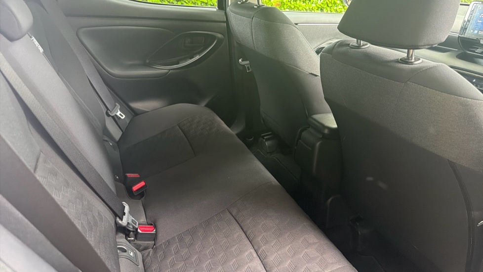 Toyota Yaris 1.5 Hybrid Design Blue #8