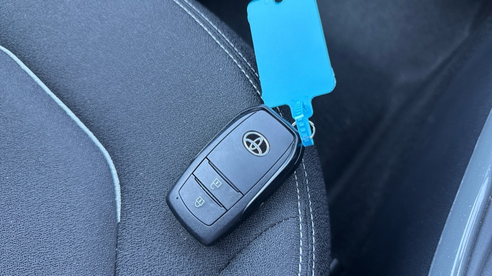 Toyota Aygo X 1.5 Hybrid Gr Sport Cvt Hatchback  #27