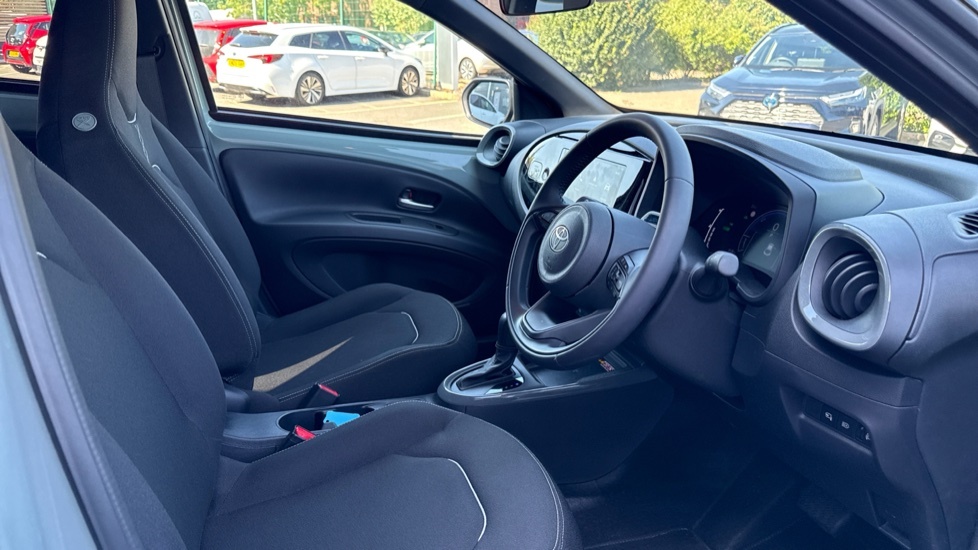 Toyota Aygo X 1.5 Hybrid Gr Sport Cvt Hatchback  #12