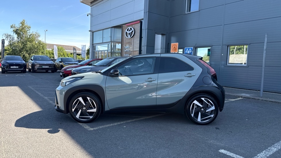 Toyota Aygo X 1.5 Hybrid Gr Sport Cvt Hatchback  #24
