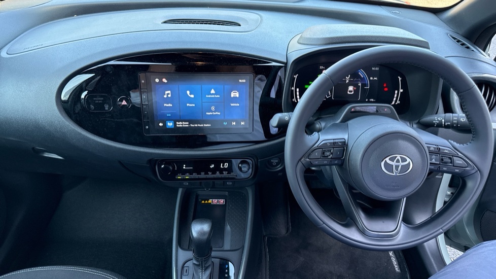 Toyota Aygo X 1.5 Hybrid Gr Sport Cvt Hatchback  #6