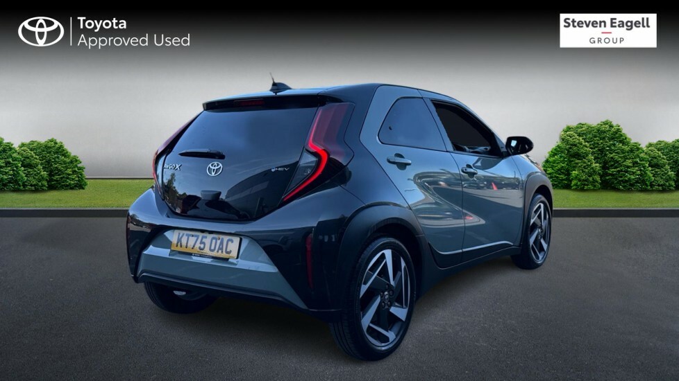 Toyota Aygo X 1.5 Hybrid Gr Sport Cvt Hatchback  #2