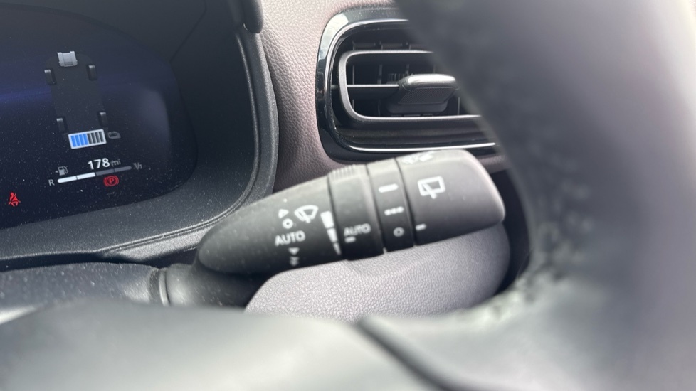 Toyota Yaris Cross 1.5 Hybrid Excel Cvt Grey #36