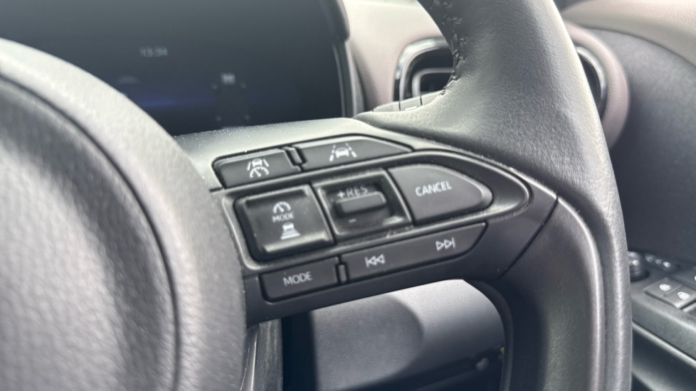 Toyota Yaris Cross 1.5 Hybrid Excel Cvt Grey #38