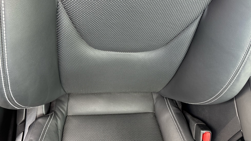 Toyota Corolla 2.0 Hybrid 178 Gr Sport Cvt Black #14