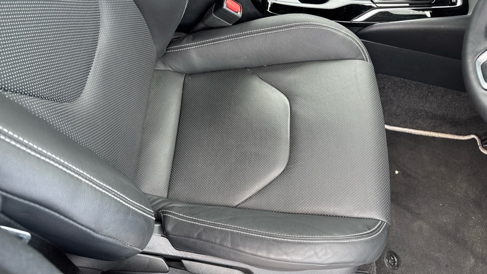 Toyota Corolla 2.0 Hybrid 178 Gr Sport Cvt Black #17