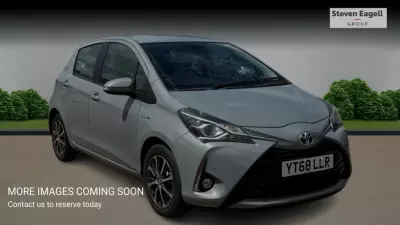 Toyota Yaris 1.5 Hybrid Design Cvt Silver #1