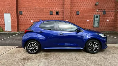 Toyota Yaris 1.5 Hybrid Design Cvt Grey #23