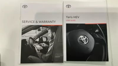 Toyota Yaris 1.5 Hybrid Design Cvt Grey #27