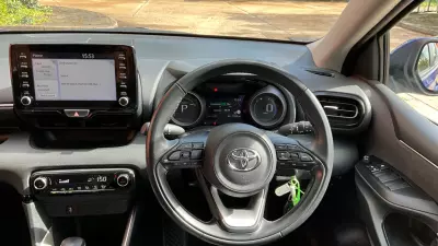 Toyota Yaris 1.5 Hybrid Design Cvt Grey #7