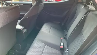 Toyota Yaris 1.5 Hybrid Design Cvt Grey #15