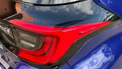 Toyota Yaris 1.5 Hybrid Design Cvt Grey #21