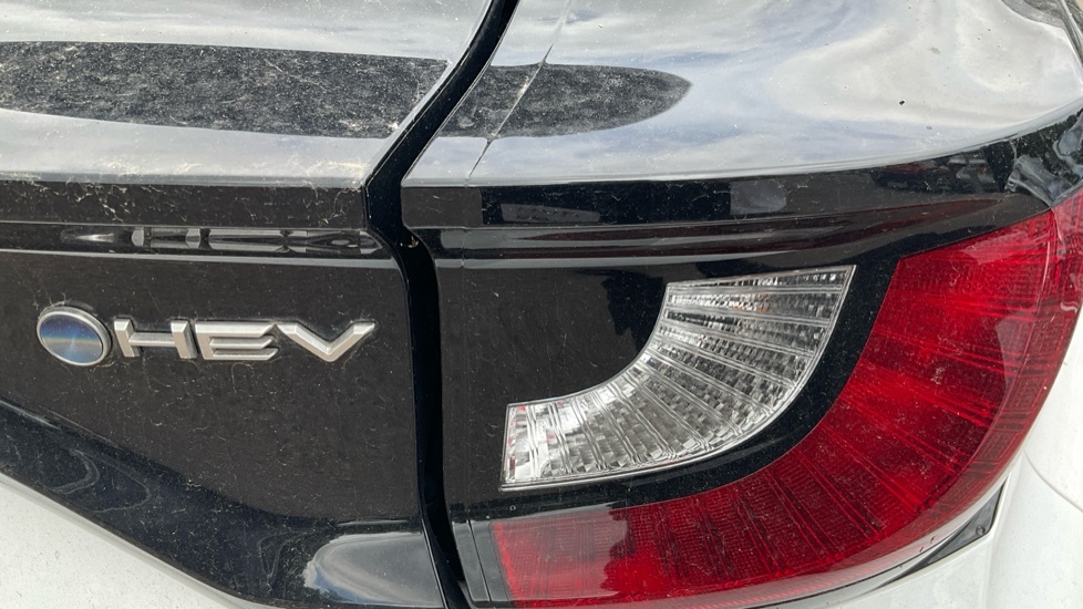 Toyota Yaris 1.5 Hybrid Design Cvt Silver #21