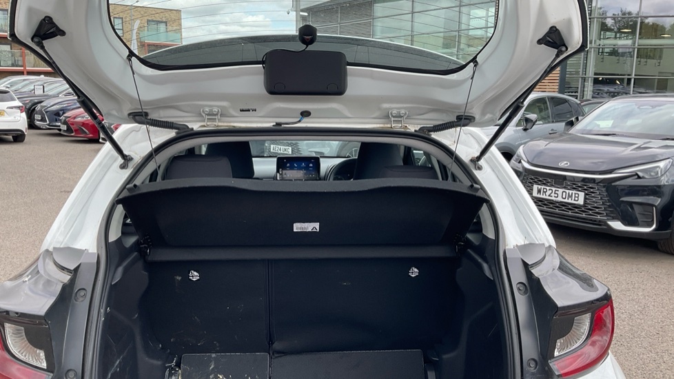 Toyota Yaris 1.5 Hybrid Design Cvt Silver #13