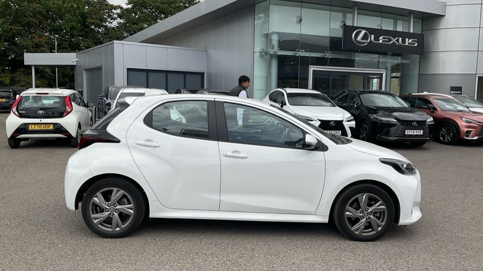 Toyota Yaris 1.5 Hybrid Design Cvt Silver #23