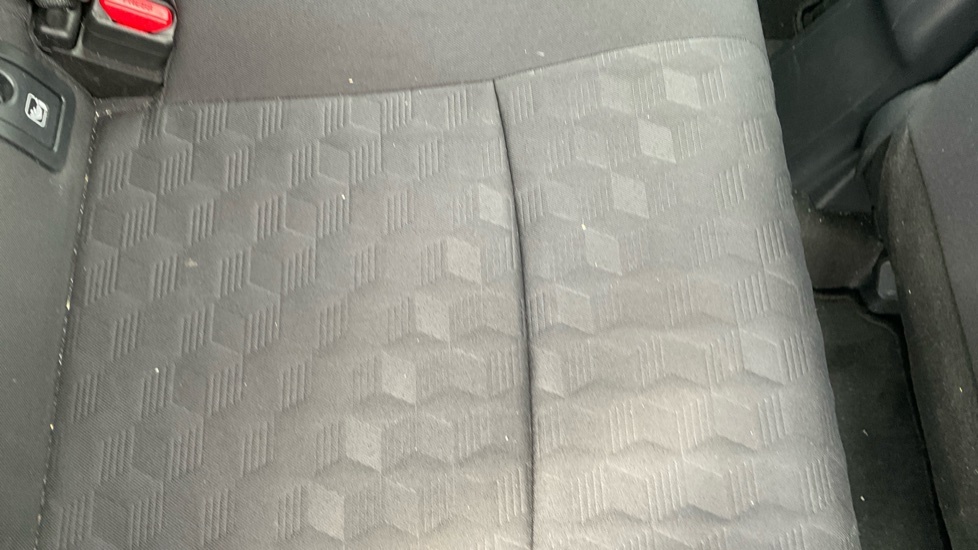 Toyota Yaris 1.5 Hybrid Design Cvt Silver #17