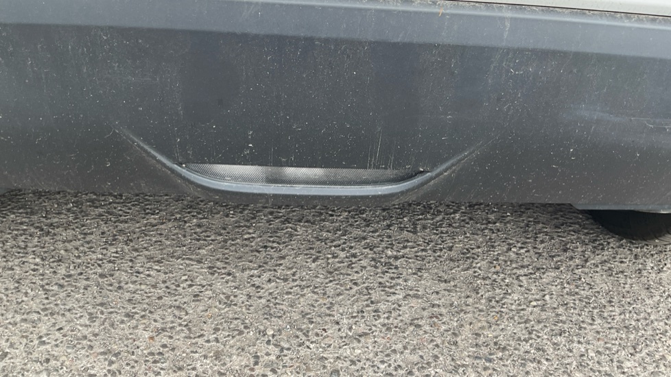 Toyota Yaris 1.5 Hybrid Design Cvt Silver #38