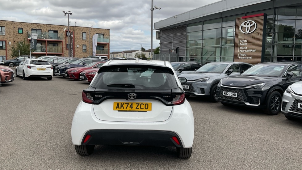 Toyota Yaris 1.5 Hybrid Design Cvt Silver #26