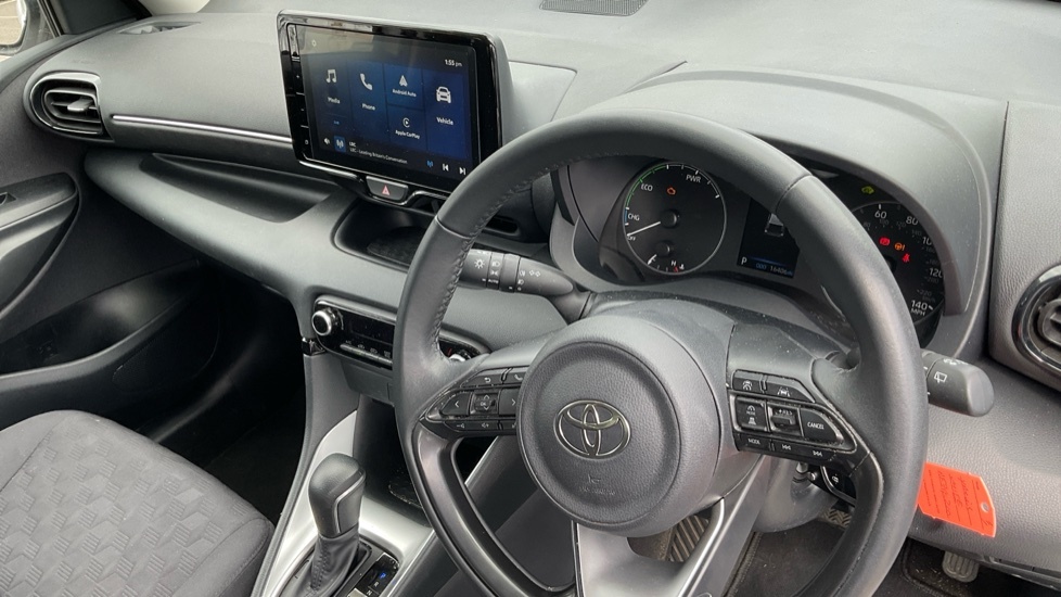 Toyota Yaris 1.5 Hybrid Design Cvt Silver #7