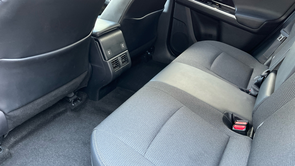 Toyota bZ4X 71.4Kwh Motion Suv 11Kw Obc 2 Silver #15