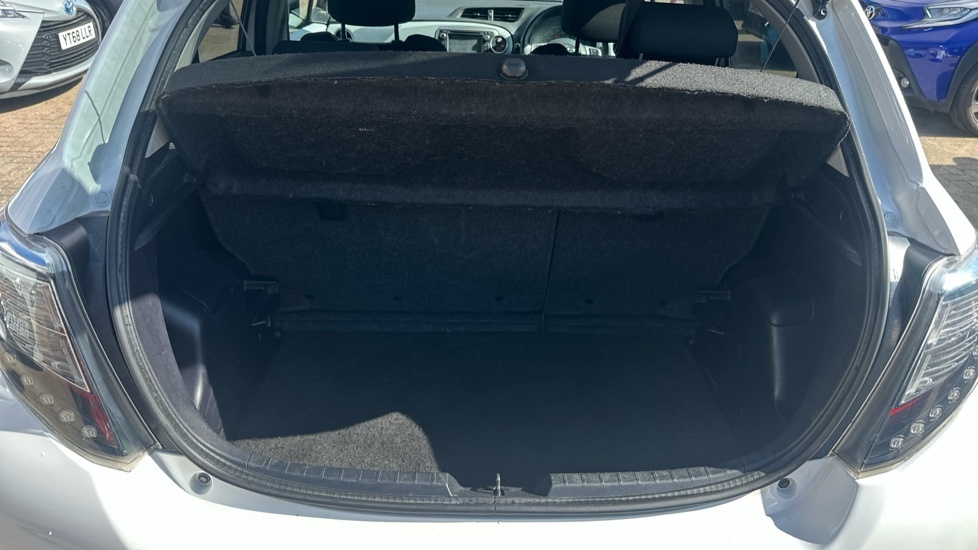 Toyota Yaris 1.5 Vvt-h Excel E-cvt Euro 6 15In Alloy Blue #13