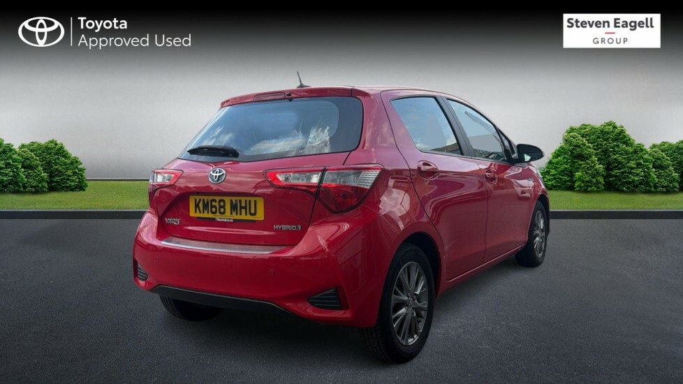 Toyota Yaris 1.5 Vvt-h Icon E-cvt Euro 6 Ss Red #2