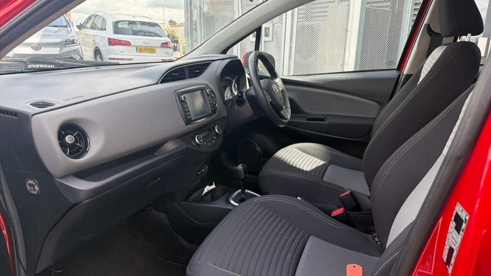 Toyota Yaris 1.5 Vvt-h Icon E-cvt Euro 6 Ss Red #5