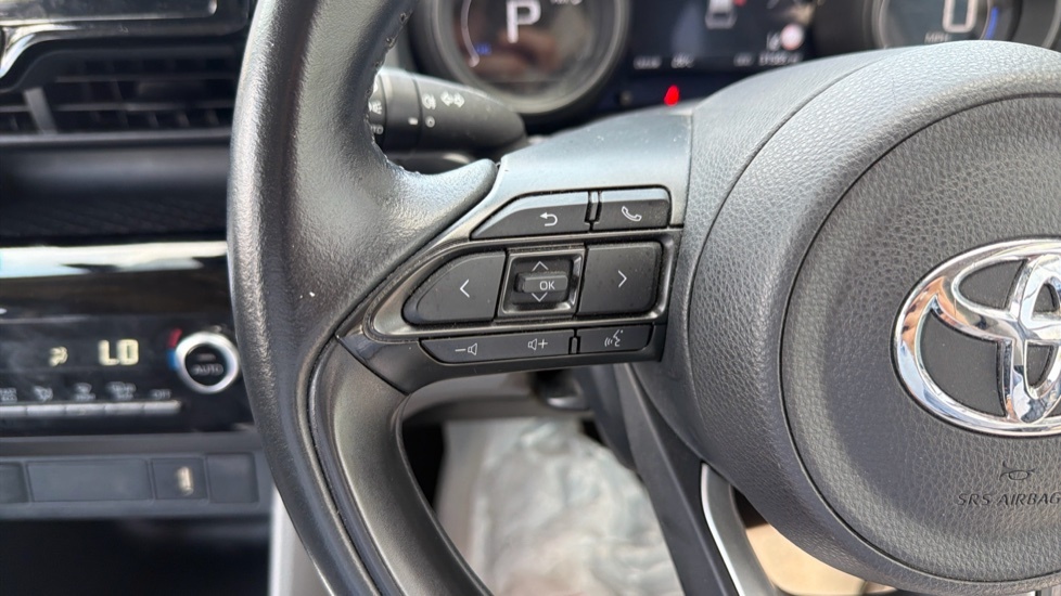 Toyota Yaris Cross 1.5 Hybrid Dynamic Cvt Silver #29