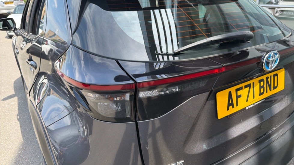 Toyota Yaris Cross 1.5 Hybrid Dynamic Cvt Silver #21