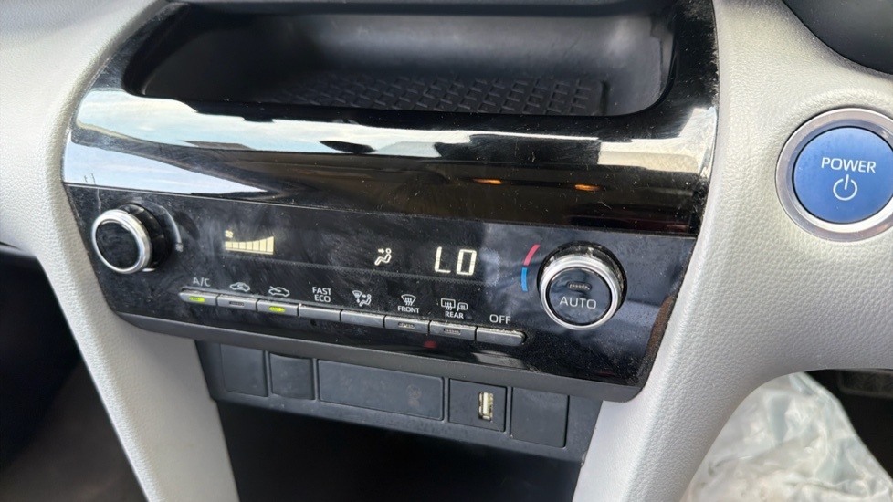 Toyota Yaris Cross 1.5 Hybrid Dynamic Cvt Silver #28