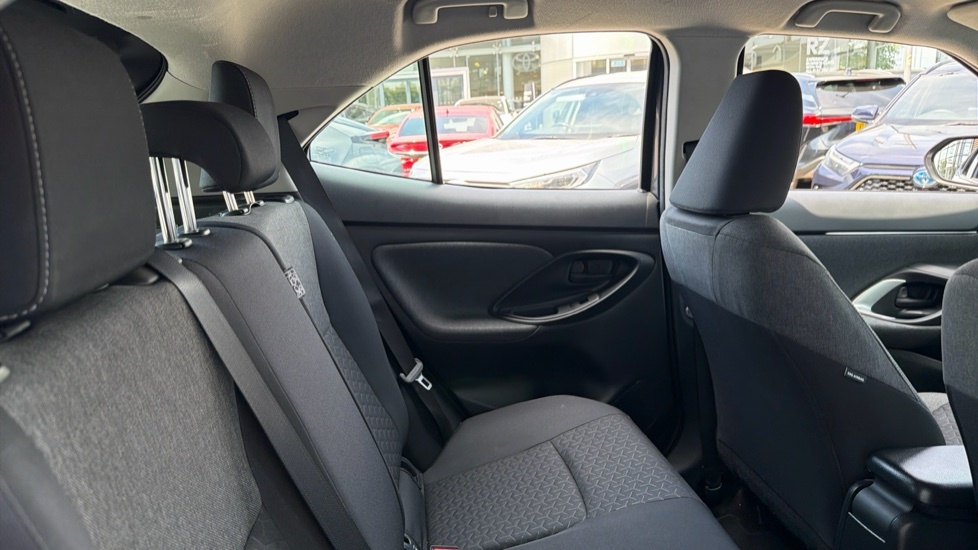 Toyota Yaris Cross 1.5 Hybrid Dynamic Cvt Silver #8