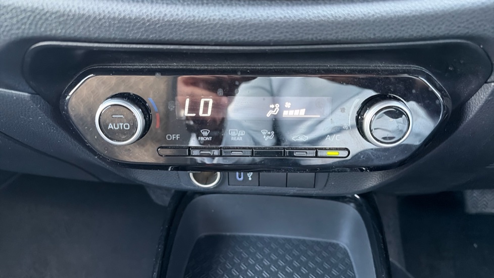 Toyota Aygo X 1.0 Vvt-i Edge Euro 6 Ss Beige #32