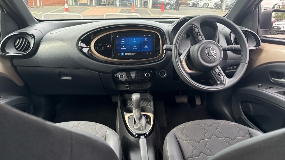 Toyota Aygo X 1.0 Vvt-i Exclusive X-shift Euro 6 Ss Beige #6
