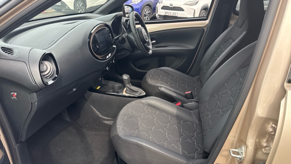 Toyota Aygo X 1.0 Vvt-i Exclusive X-shift Euro 6 Ss Beige #5