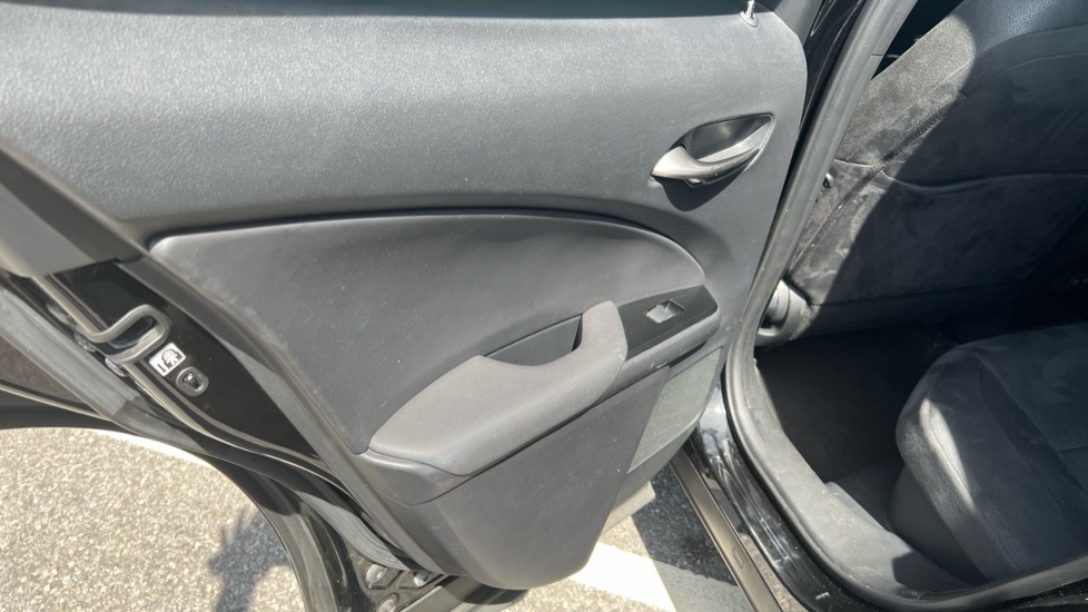Lexus UX 250H E4 2.0 F-sport Cvt Premium Plussunroof Silver #39