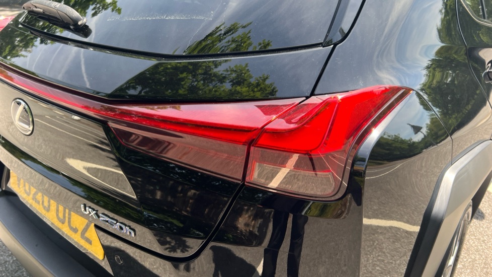 Lexus UX 250H E4 2.0 F-sport Cvt Premium Plussunroof Silver #22