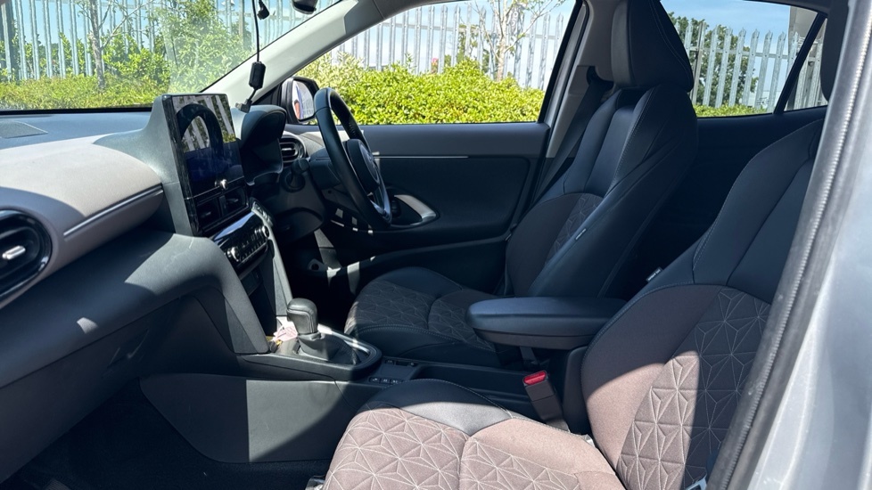 Toyota Yaris Cross 1.5 Vvt-h Excel Suv Hybrid E-cvt Euro 6 Silver #5