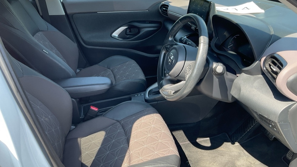 Toyota Yaris Cross 1.5 Vvt-h Dynamic E-cvt Awd Euro 6 Ss Yellow #12